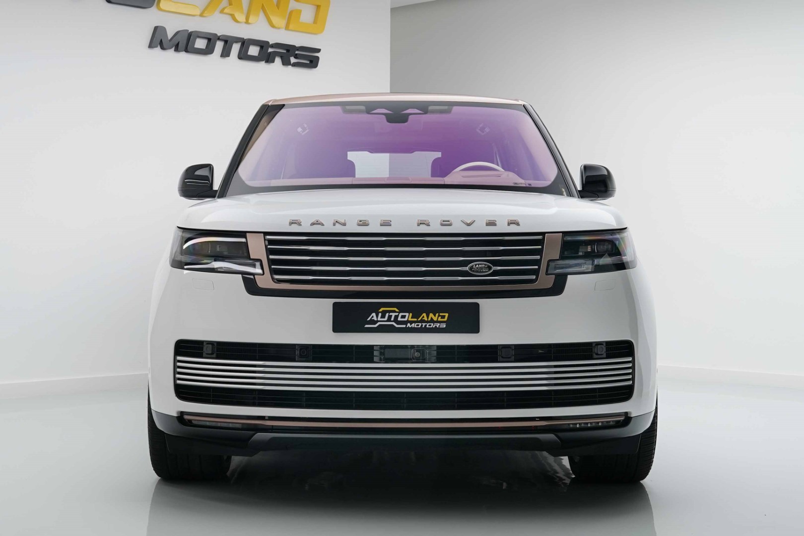 2023 RANGE ROVER VOGUE P530 SV MAIN DEALER WARRANTY AND SERVICE.